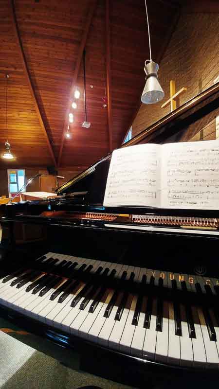 Piano at the Grace Lutheran Church in Oakville