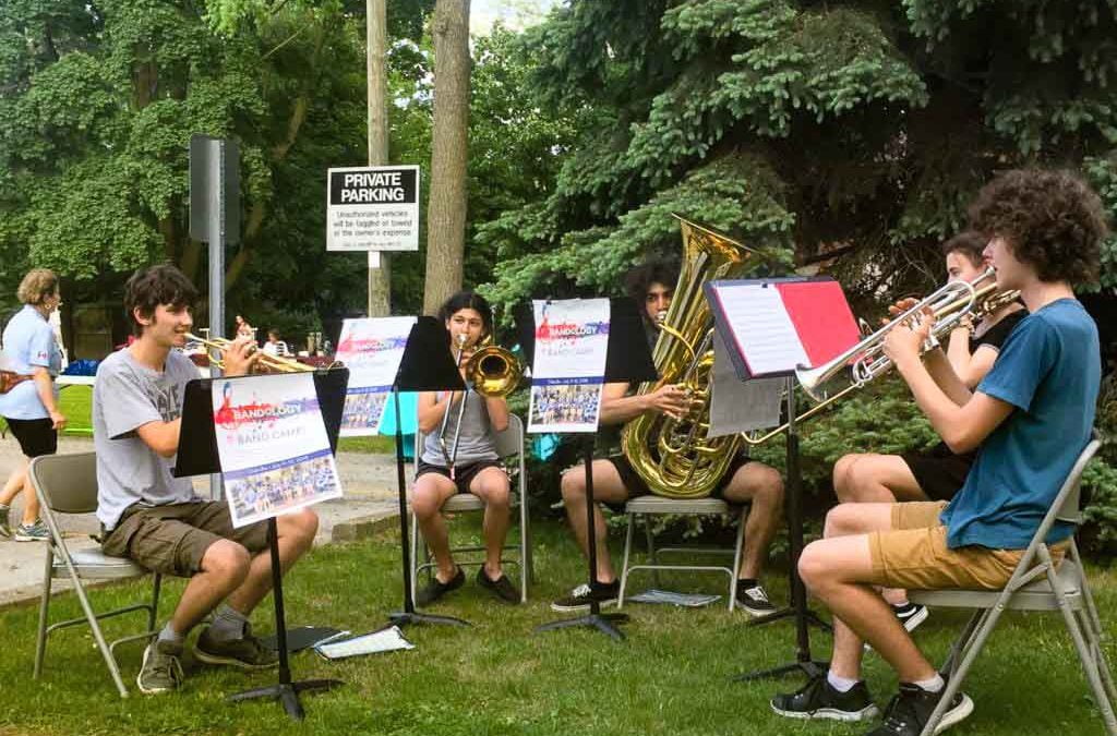 Fundraising for SCAW – an Art-Rageous Event